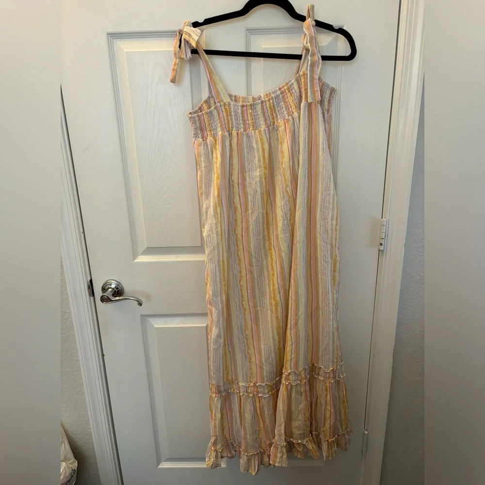 Sunday’s Delilah Dress in Watercolor. Size L - Picture 4 of 6